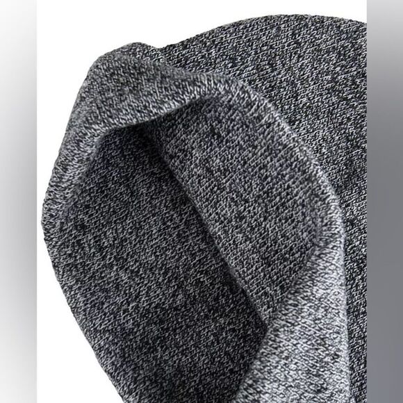 Levi’s All Season Comfy Leather Logo Patch Hero Beanie - Picture 3 of 9